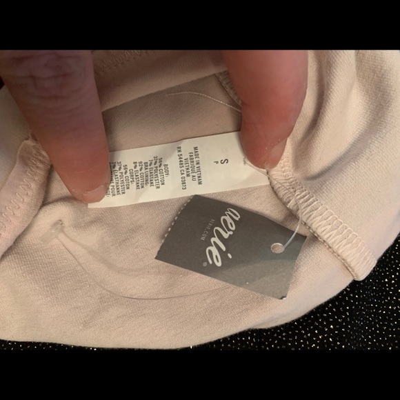 Crop top - Picture 2 of 2